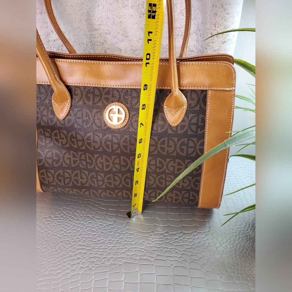 Giani Bernini Signature Browm Faux Leather Large Shoulder bag - Picture 8 of 11